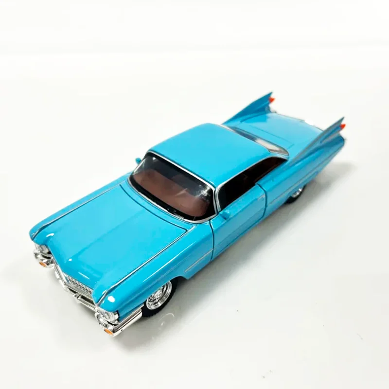 1:32 Large Rocket Alloy Die-Cast Model Car Toy with Openable Doors, Pull-Back Function, Light and Sound Effects, Boys' Car Enthusiast Ornament, Birthday and Christmas Gift