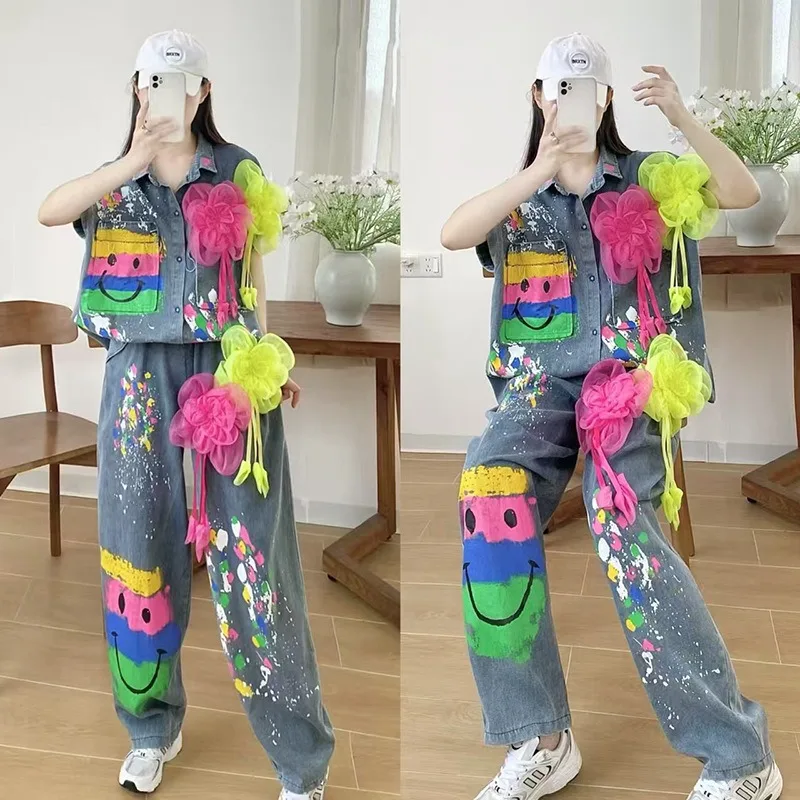 

Spring and Summer New Three-dimensional Flower Graffiti Denim Sleeveless Shirt Top Elastic Waist Wide Leg Trousers Two-piece Set