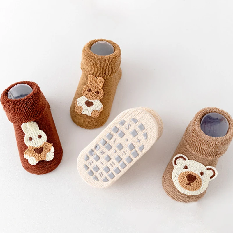 الوليد الشتاء أفخم جوارب يمكن السير بها على الأرض 0-2Year الطفل حلقة الدافئة المضادة للانزلاق منتصف أنبوب جورب لطيف الكرتون الدب جورب الصلبة القطن الاطفال الأحذية