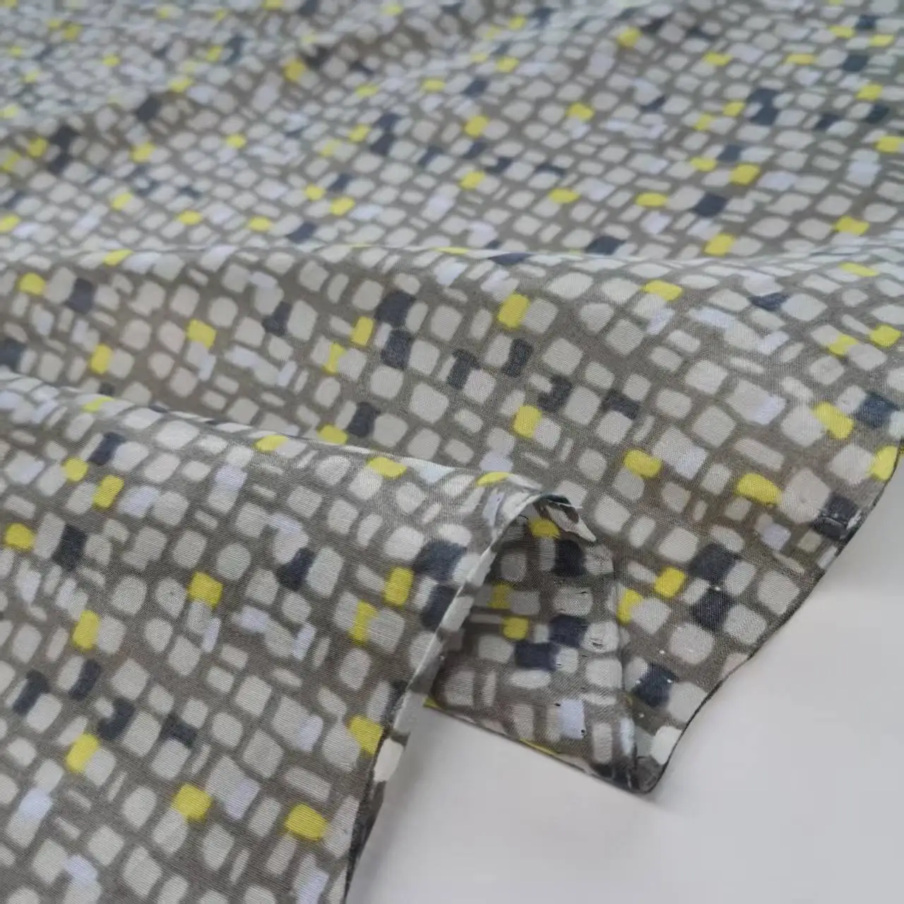 En promotion : Nouveau tissu en soie de coton respirant pour la confection de vêtements DIY