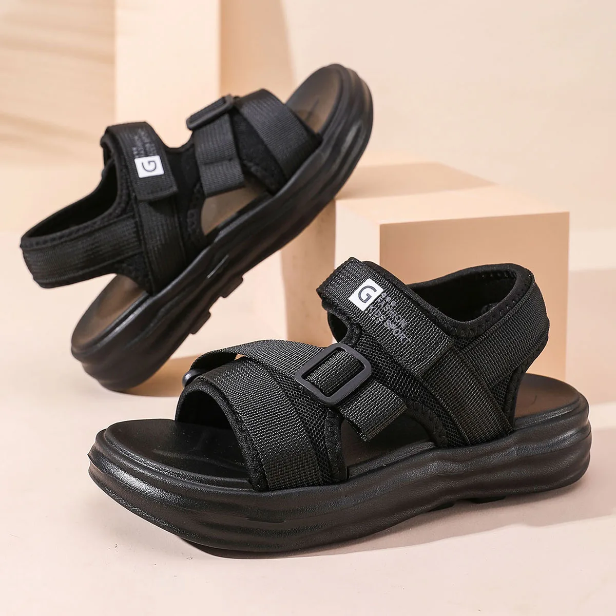 

Летние популярные камуфляжные пляжные сандалии с застежкой-липучкой, водные детские спортивные тапочки, легкая противоскользящая обувь для мальчиков