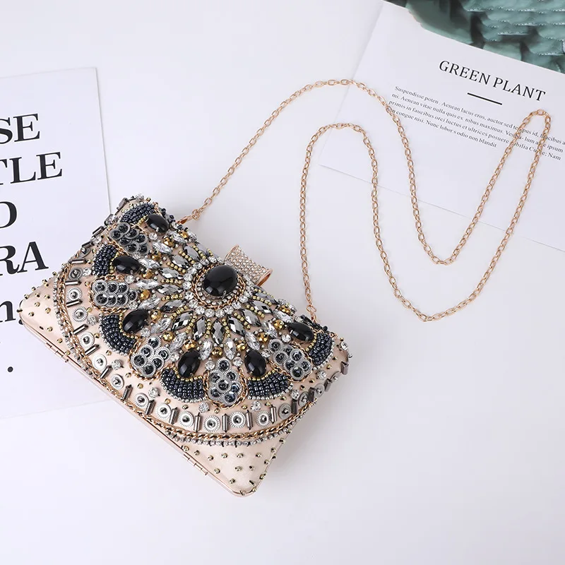 Luxury Purse Women Beaded Handbag Diamond Evening Bag Clutch Bag Fashion Elegant And Charming Ladies Party Bride Embroidered Bag