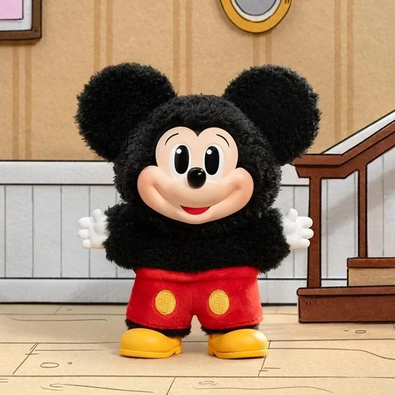 Mickey familia lindo juntos llavero serie caja ciega caja misteriosa Guess Bag muñeca de juguete Linda figura de Anime adorno de escritorio