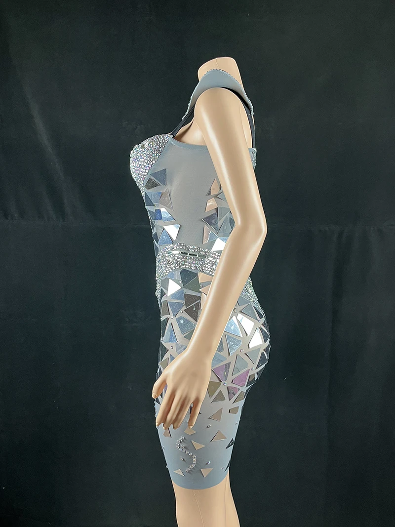 光沢のある衣装シルバースパンコールラインストーンレーザーミラーショートドレス女性歌手ダンサーナイトクラブステージジャズ絶賛衣装ドラッグクイーン