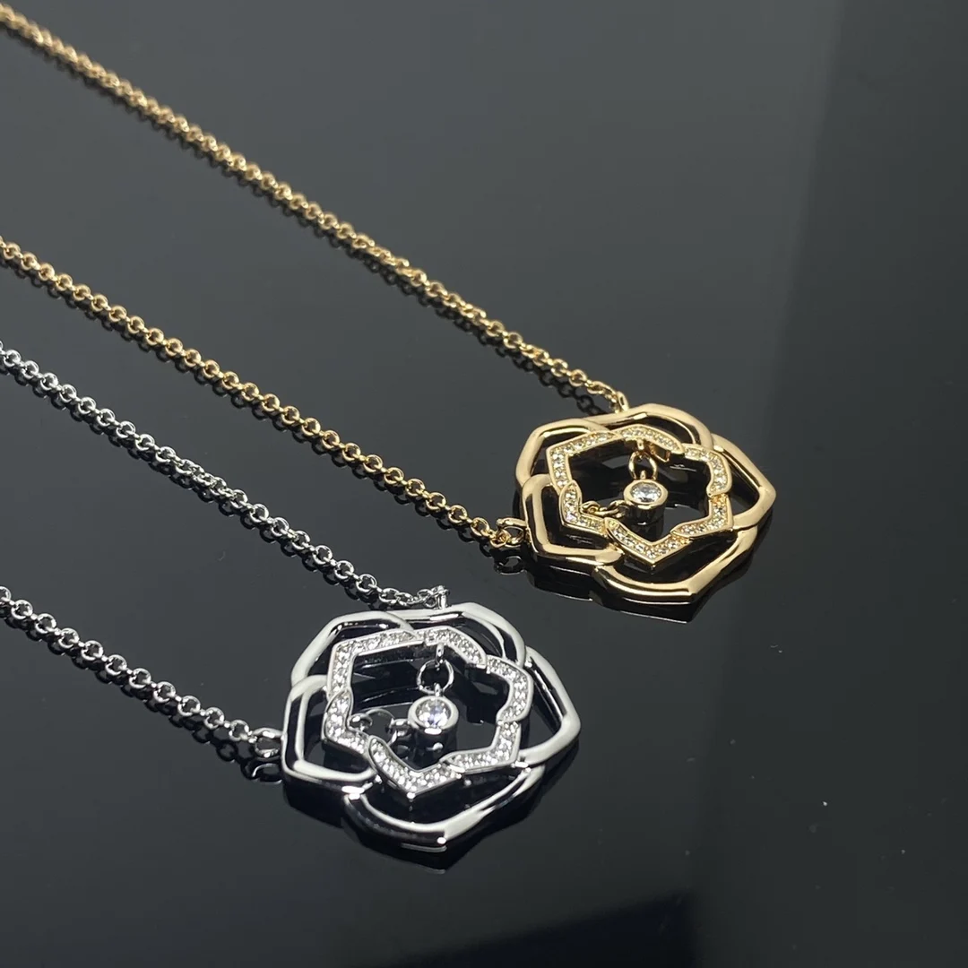 

New European and American s925 hollow diamond necklace, fashionable trend, light luxury, Valentine's Day couple gift