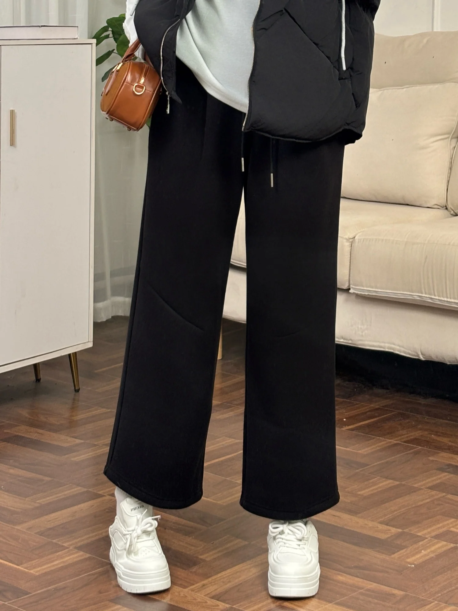 

plus Size Women's Winter Fashion Fleece Lined Wide Leg Pants Pear Shaped Body Hip Covering Casual Trousers Trendy High Waist