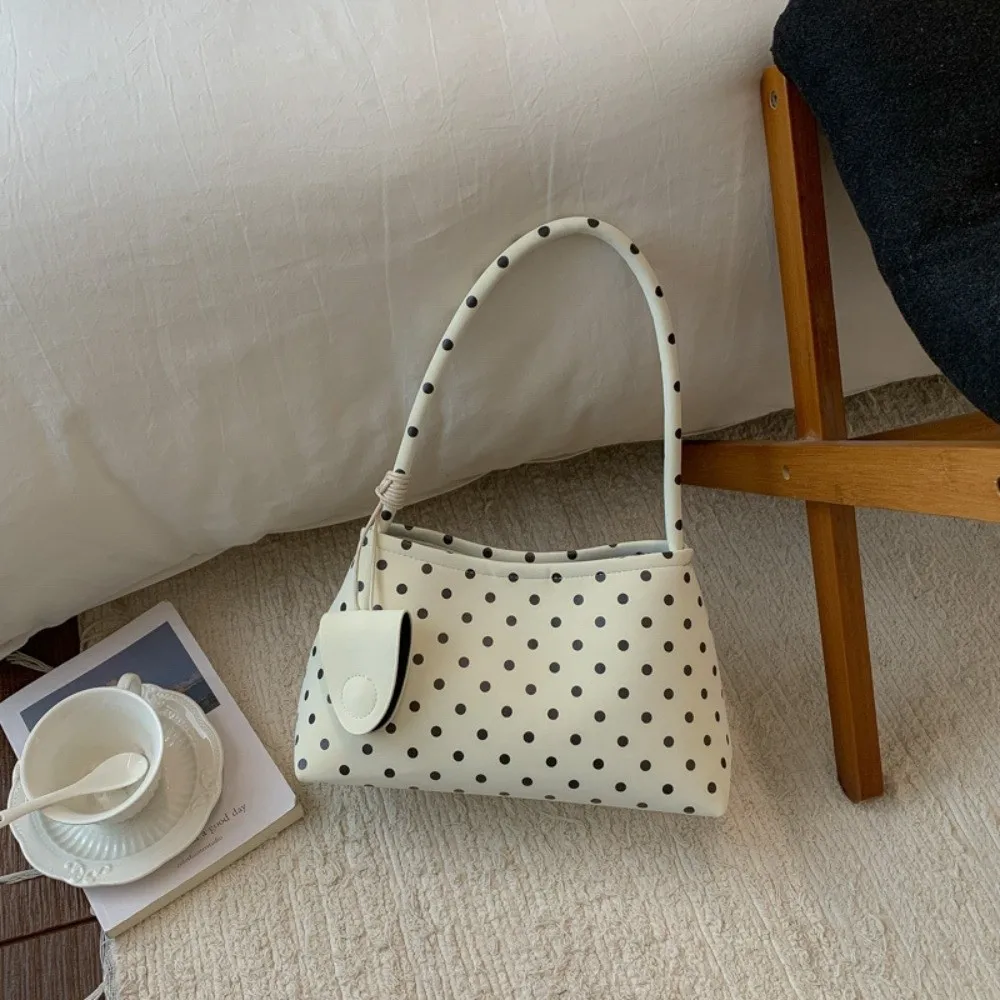 Large Capacity Polka Dot Underarm Bag Zipper Closure Versatile Design Casual Tote Handbag Matte Finish Lightweight