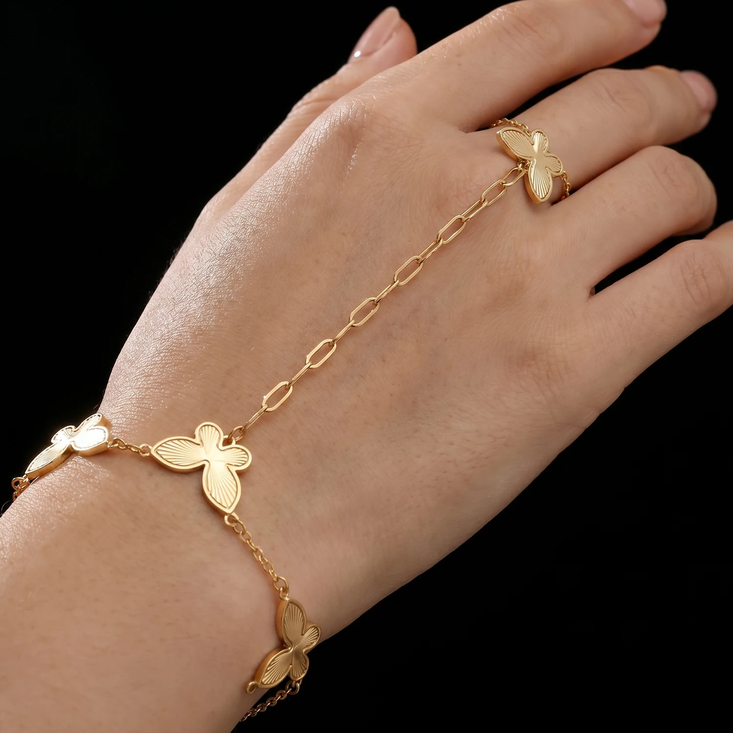 Women Slave Chain Bracelet Ring Delicate Hand Chain Wristband Connected Finger Ring With Butterfly Decor Elegant Wrist Ornament
