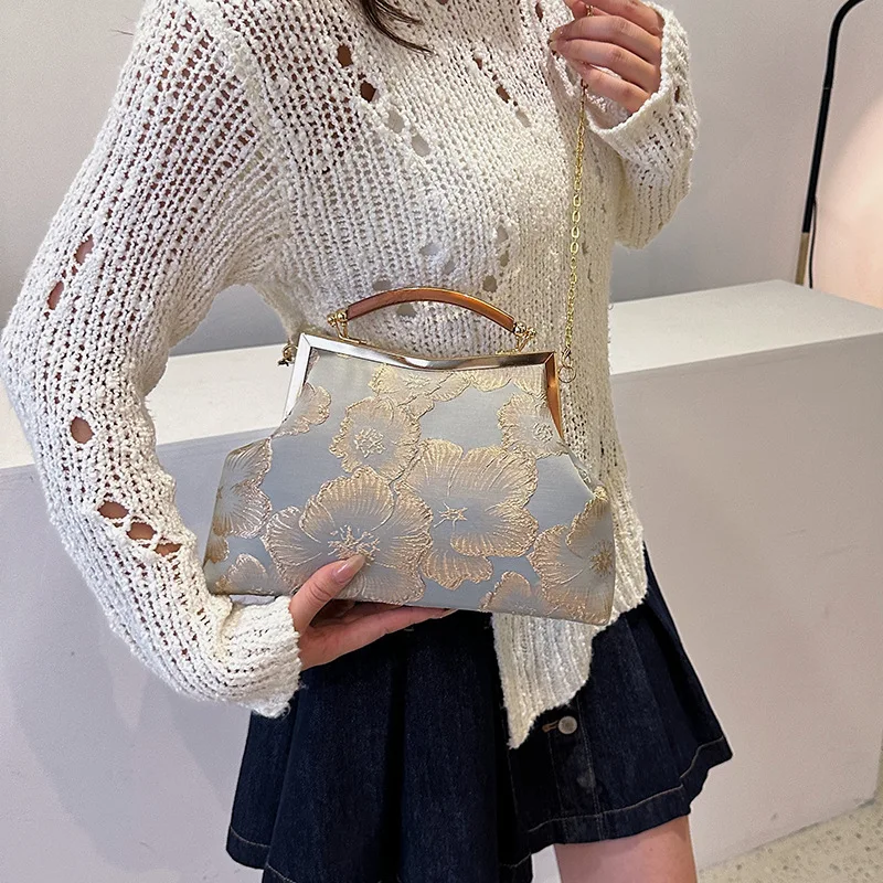 Chinese Flower Embroidery Handbag Chain Shoulder Crossbody Bag Vintage Elegant Evening Clutch Bag Pinch Buckle Shell Phone Pouch