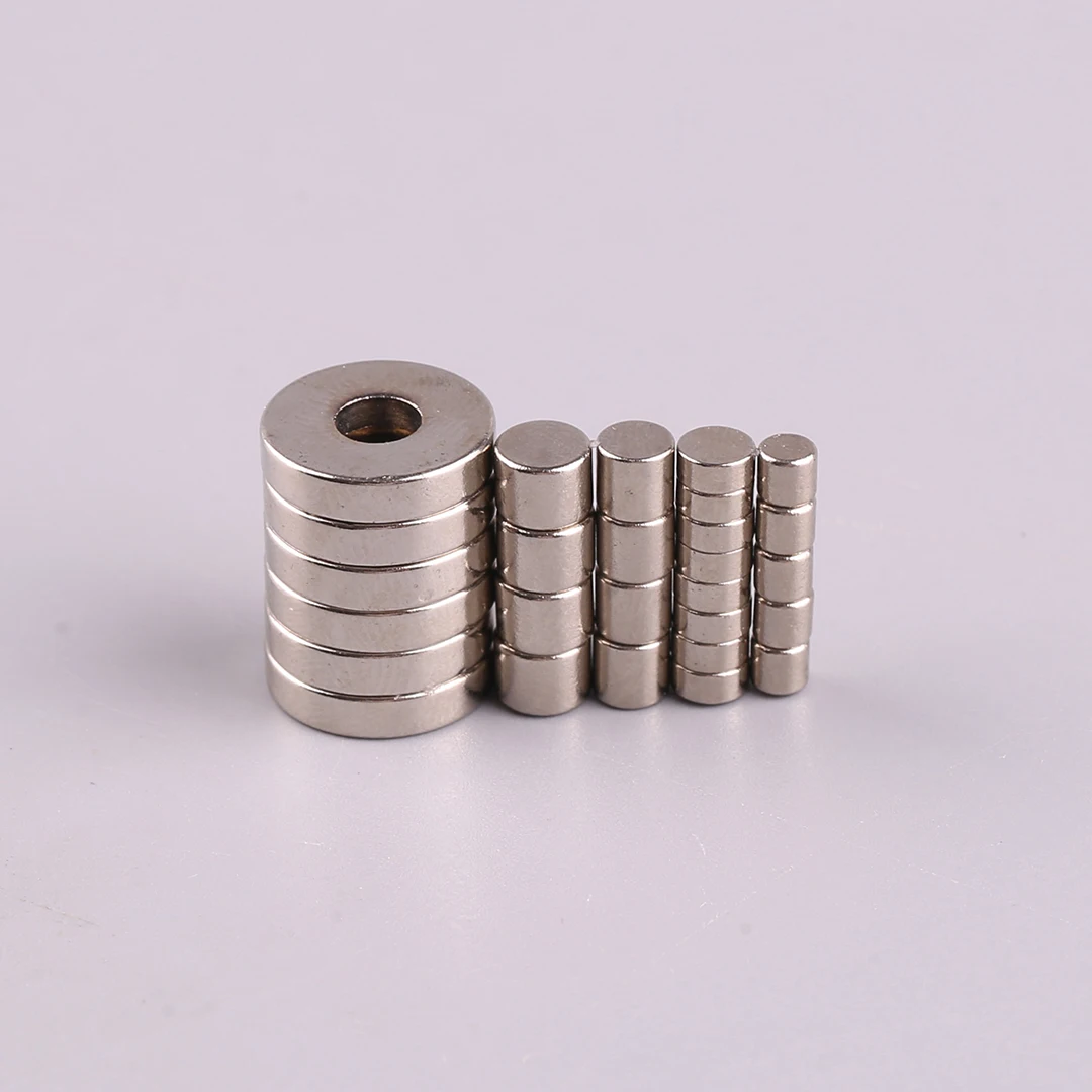 High magnetic induction magnets for model aircraft can be used as cabin magnets for fixed wing aircraft cabin covers