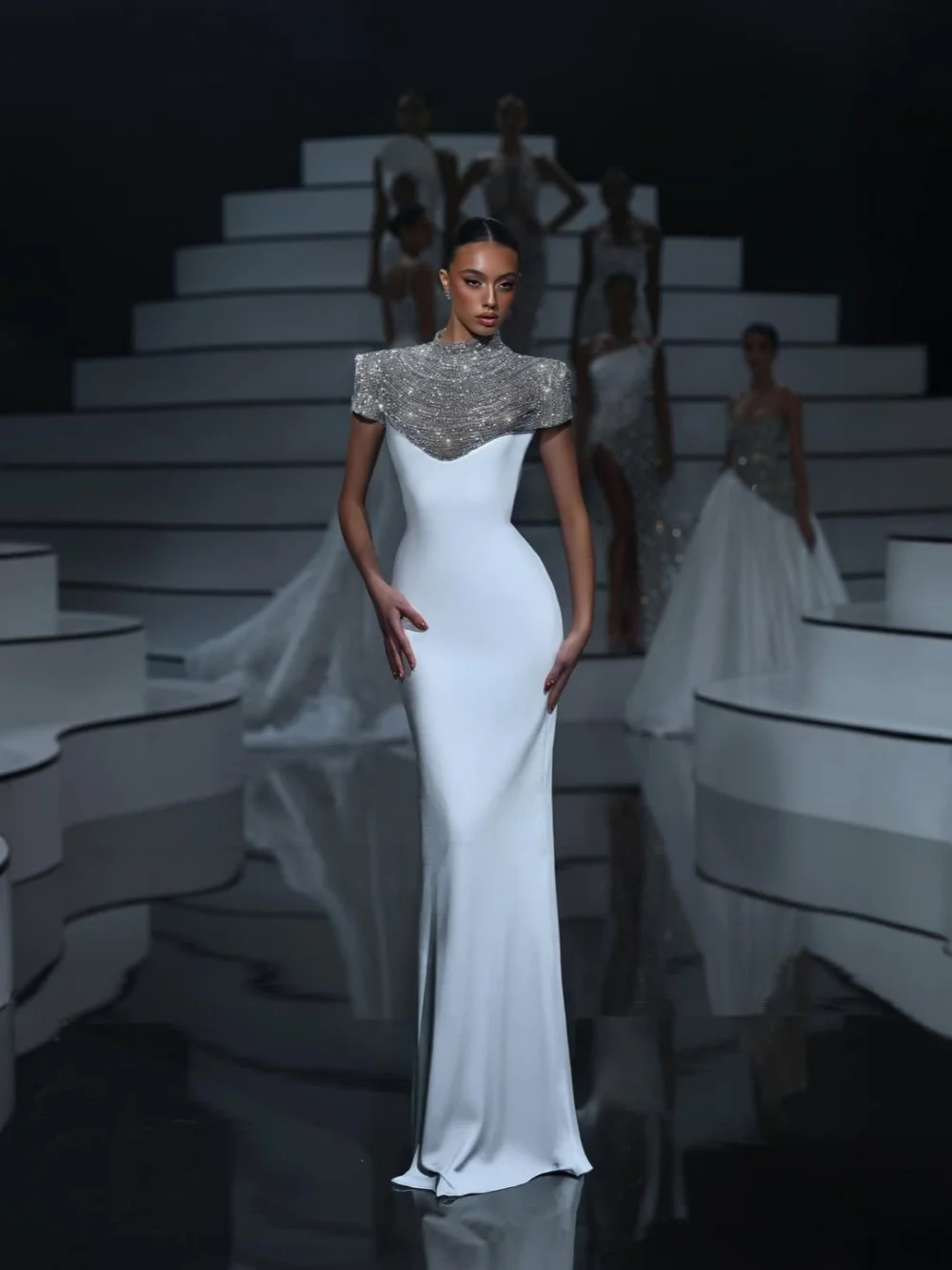 Elegant Luxury Satin Long Wedding Dress Silver Crystal Straight Bridal Gown Customized Short Sleeve Dresses For Bride