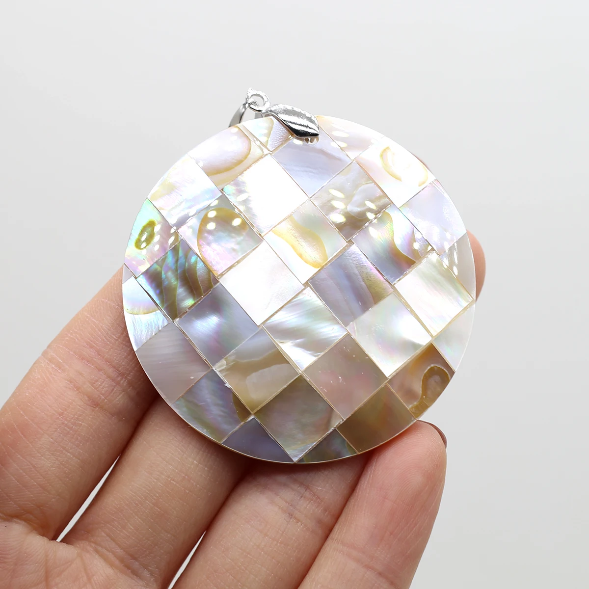 Natural Shell Pendant Round shape Mother of Pearl Exquisite charms For jewelry making DIY Necklace earring accessories