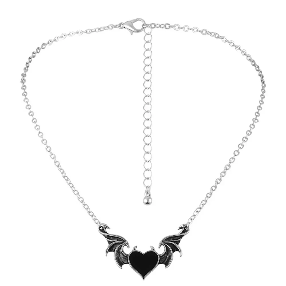 Creative Punk Black Devil Heart Necklace Love Wing Bat Pendant Necklace for Women Men Halloween Party Gift Vintage Jewelry