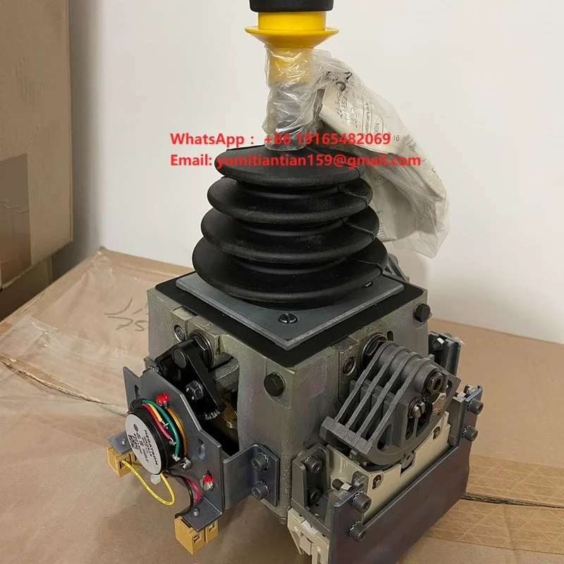 XKM-A991  Master Controller Joystick Industrial Control Lever Compatible With PLC Crane Hoist Control Cabinet System