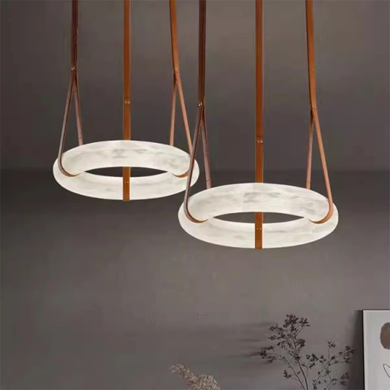 

Постмодернистская круглая лампа из натурального мрамора, дизайнерская лампа для гостиной и столовой, лампа с ременным креплением.