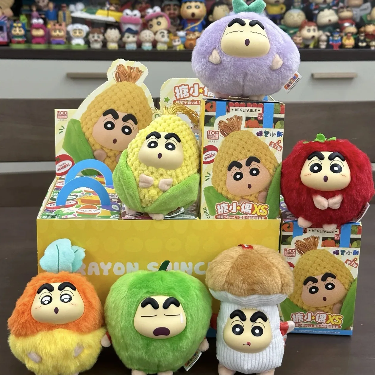 Crayon Shin Chan Scatola cieca Nuovo simpatico ciondolo in peluche con testa di verdure Anime Bambole giocattolo periferiche 52 giocattoli Scatola a sorpresa regalo