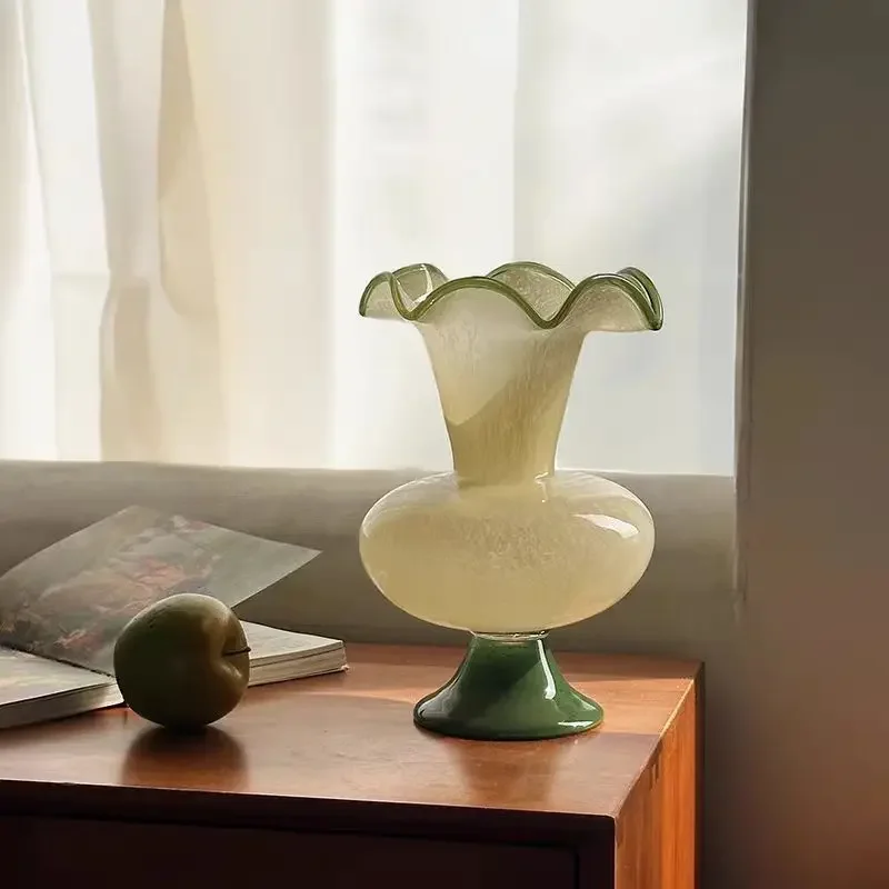 

Green Fenton Medieval Glass Vase Ornament ins Wind, Wave Lace Vase Flower Arrangement Premium Ornament