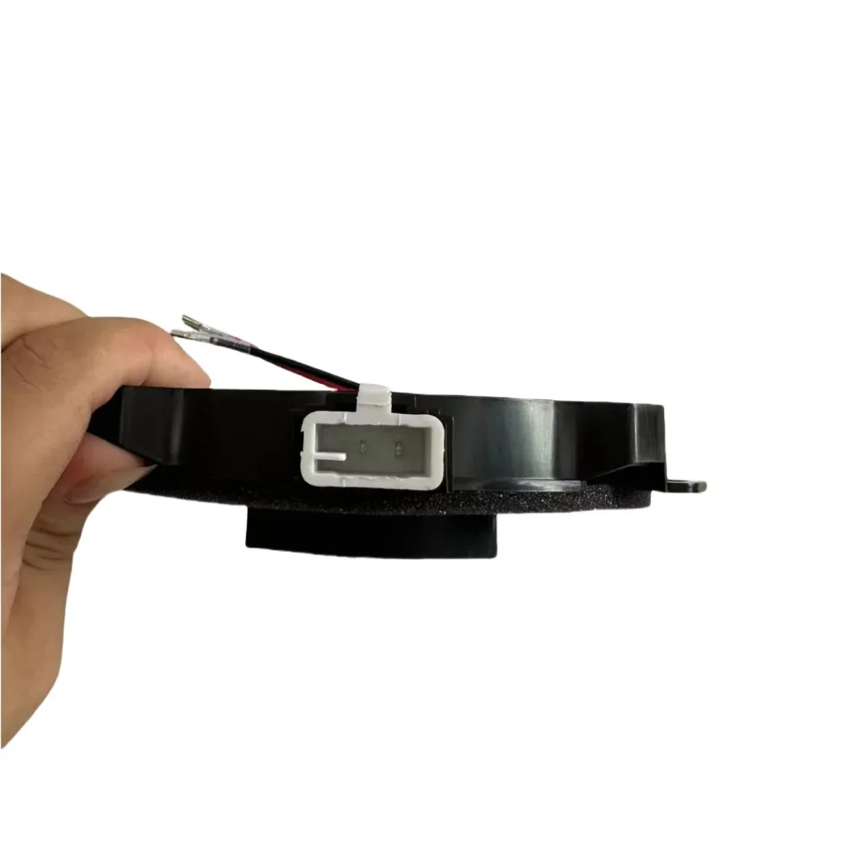 Car audio modification, suitable for the rear door speaker of BYD Qin Destroyer, non-destructive plug shockproof special vehicle