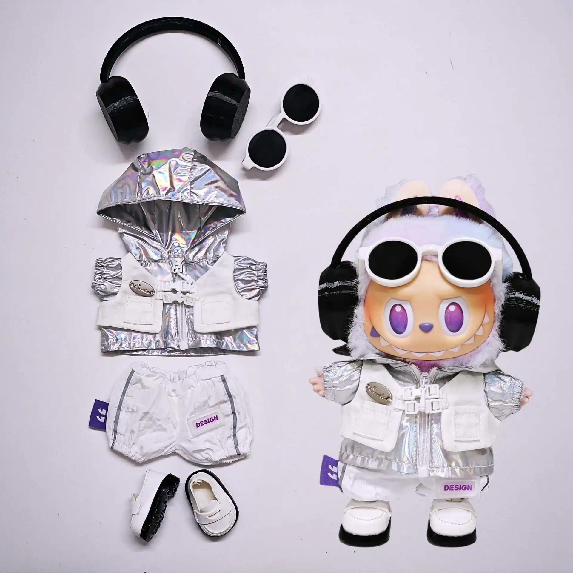 

Labubu Clothes Silver Fake Two-Piece Trench Coat and Shoes Set Suitable for 15cm 17cm 1st-3rd Gen Labubu