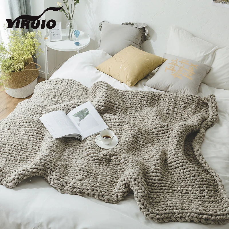 YIRUIO Brand Cozy Breathable Crochet Blanket Gray Pink White Green Wearable Acrylic Chunky Knit Sofa Bed Throw Blanket Floor Rug