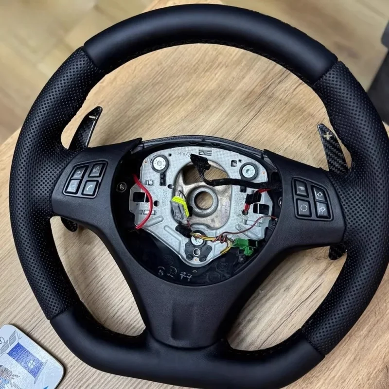 

Hand-Sewn Microfiber Leather Car Steering Wheel E90 E91 E92 E93 E87 E81 E82 E88 X6 Accessories Steering Wheel Cover For BMW M3