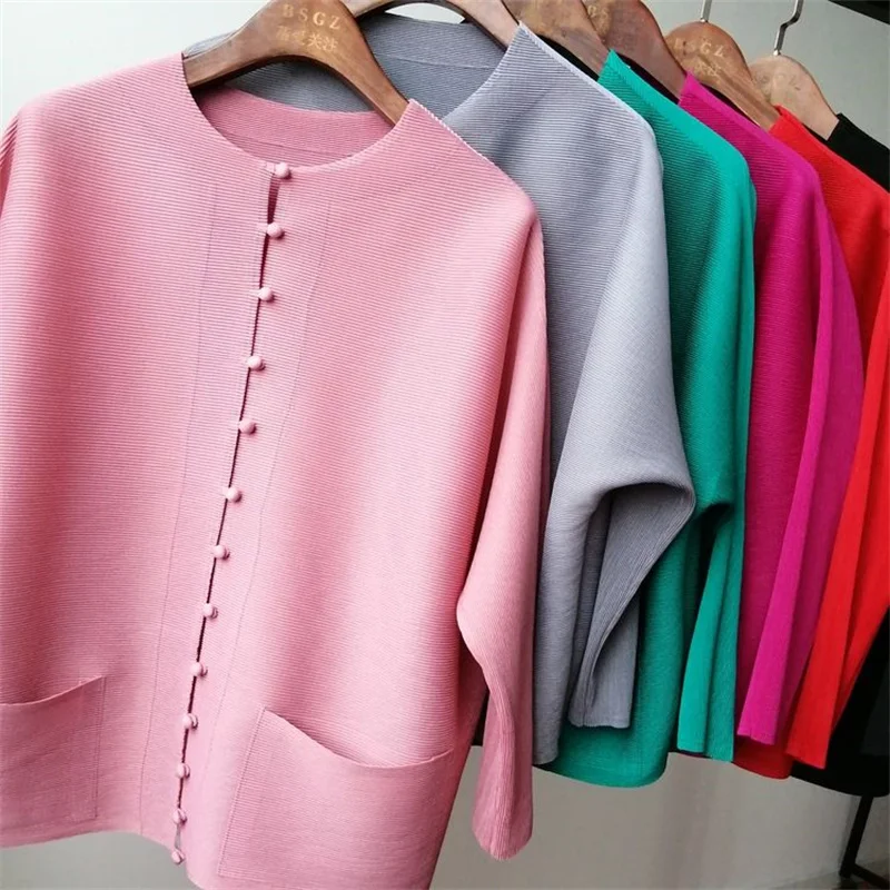 Woman Clothing T-shirt Bat Sleeves Loose and Pleated Small Jacket Women's Single-breasted Pocket Design Pleated Semi-Turtleneck