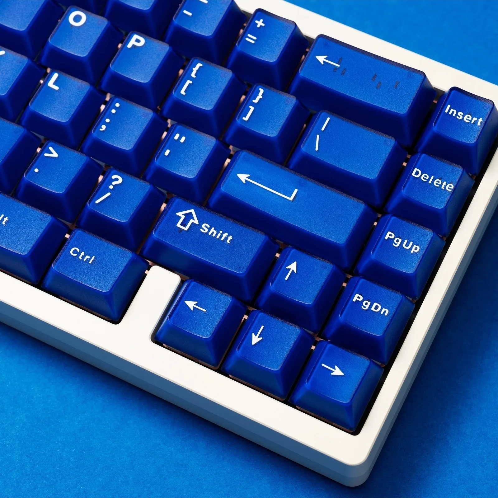 120 klawiszy Classic Klein Blue półprzezroczyste nasadki na klawisze Double Shot ABS nasadki na klawisze profil wiśniowy dla przełączników Cherry MX klawiatura dla graczy — zdjęcie produktu 2
