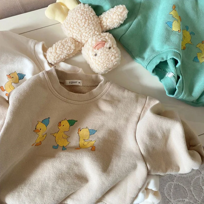 

New Infant Boys Cartoon Sweatshirt Spring Fashion Cartoon Ducks Tops Baby Girls Cute Loose Pullover Tees Sporty Tops Sweatshirts