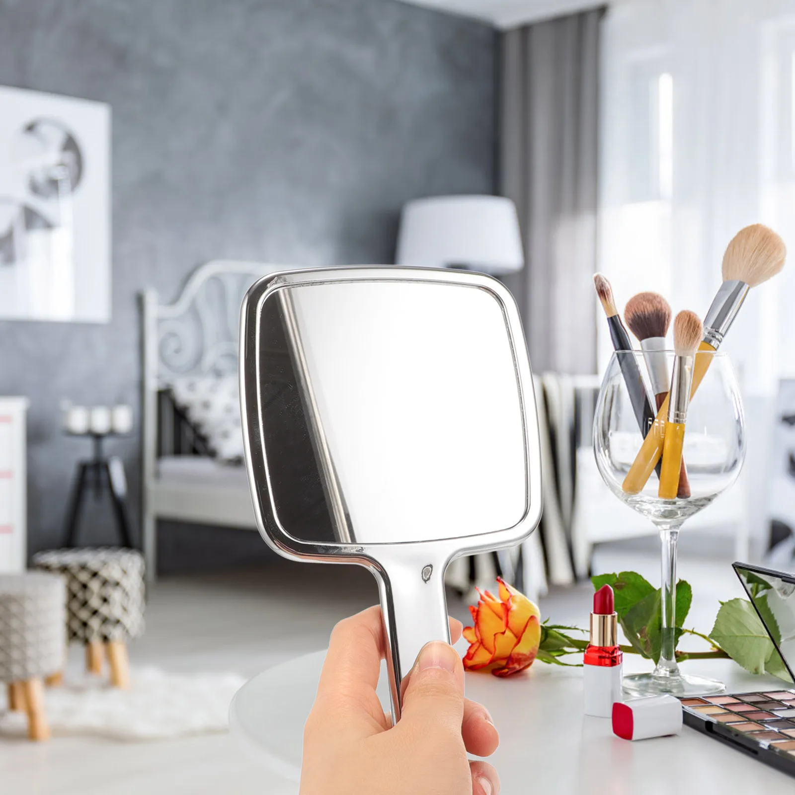 مرآة مكياج أنيقة ومدمجة ذات مظهر محمول للنساء والفتيات، مرآة سفر خفيفة الوزن، صغيرة محمولة باليد