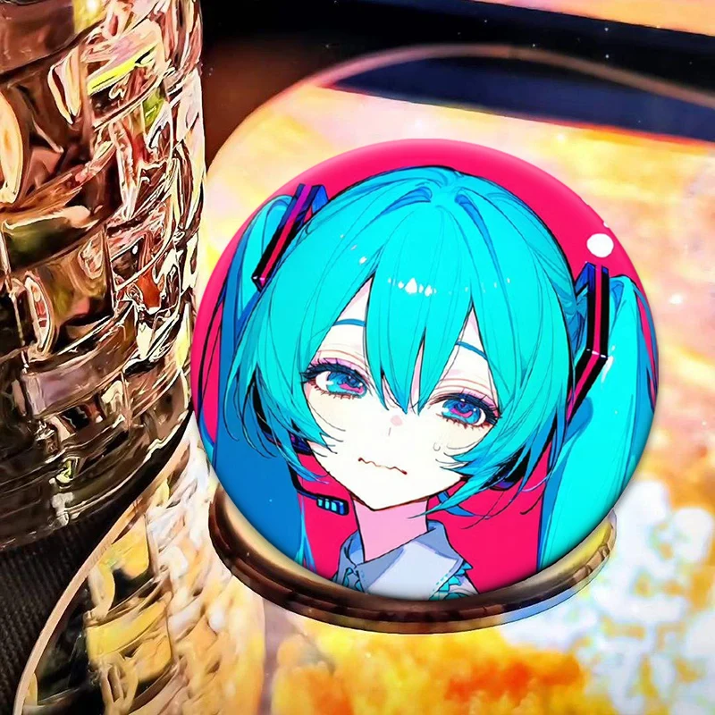 الموسيقى المغني المينا دبابيس لطيف الكرتون فتاة ميكو شارة تأثيري أنيمي دبابيس للملابس ظهره اكسسوارات مجوهرات هدايا