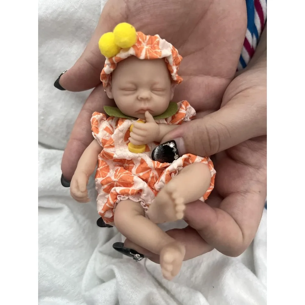 6 Inch Reborn Baby Doll Realistic Miniature Lifelike Sleeping Closed Eyes Baby Girl The Look Real Doll with Accessories Set