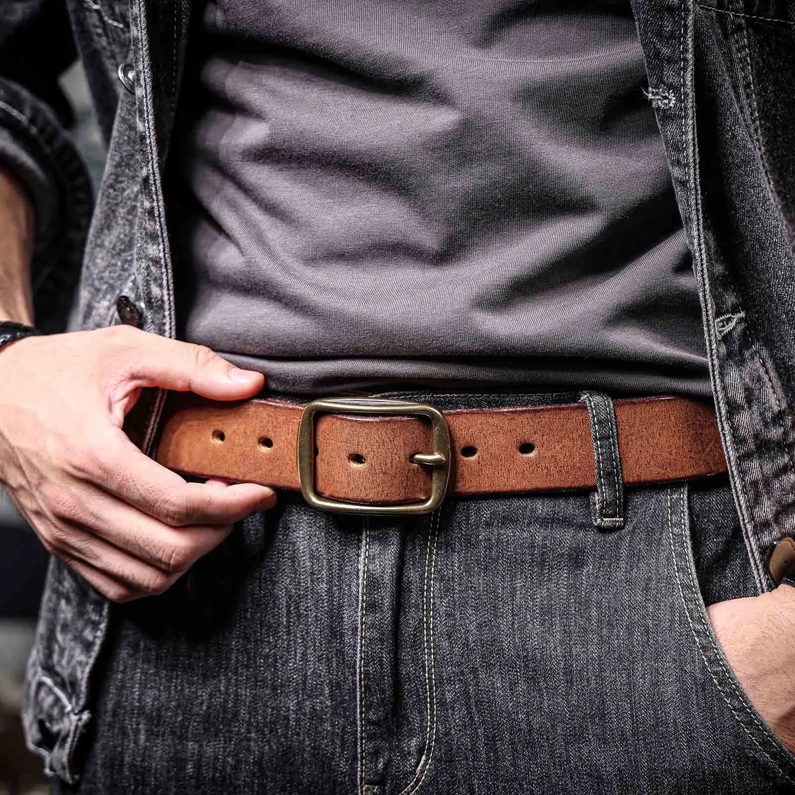 Vintage-Herrengürtel aus echtem Leder mit massiver Messingschnalle, handgefertigte lässige Dornschließe aus verdicktem italienischem Rindsleder mit Geschenkbox – Detail 5