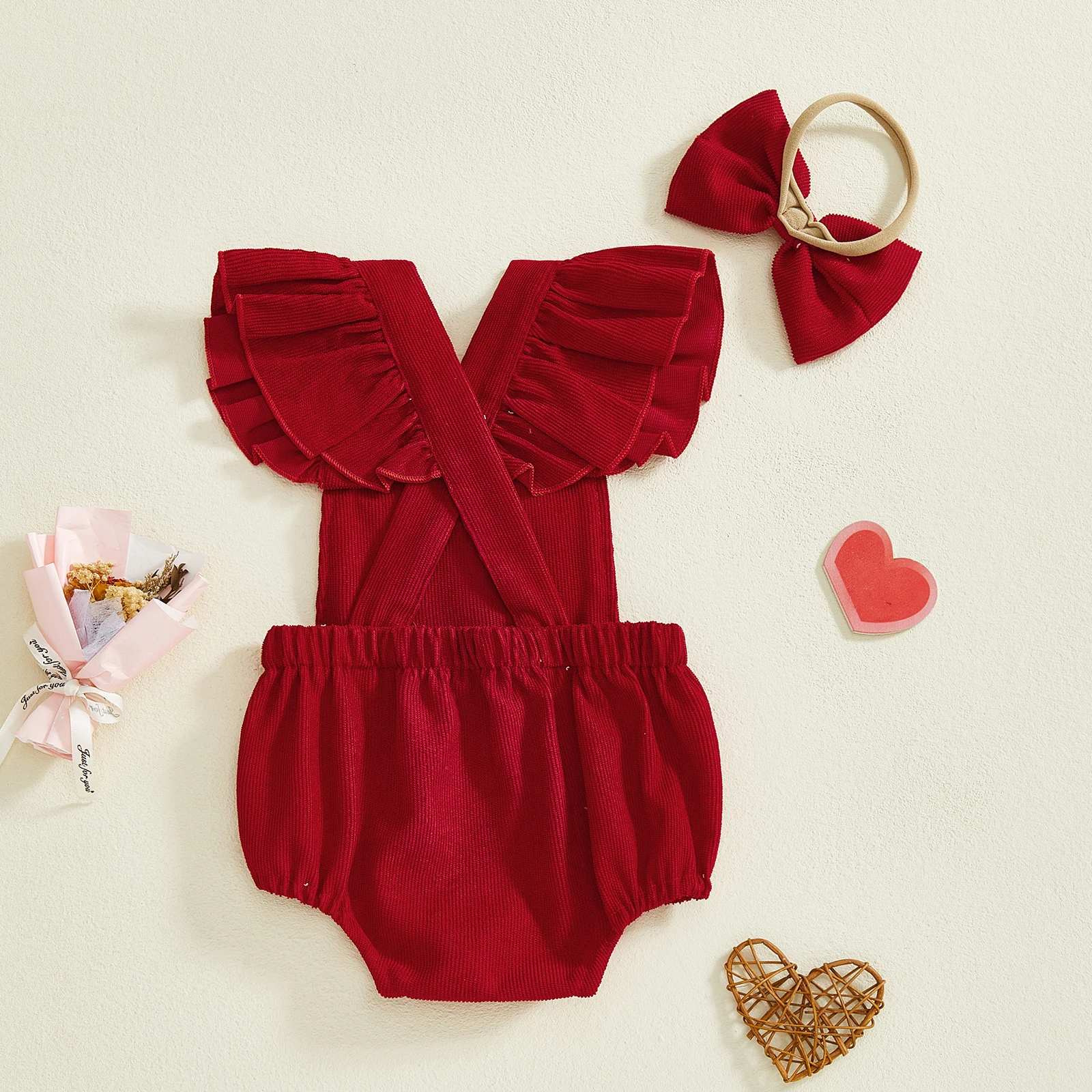 Conjunto de 2 uds para bebé recién nacido, traje de San Valentín con letras de amor y corazón bordado con volantes, pelele de manga voladora y diadema con lazo