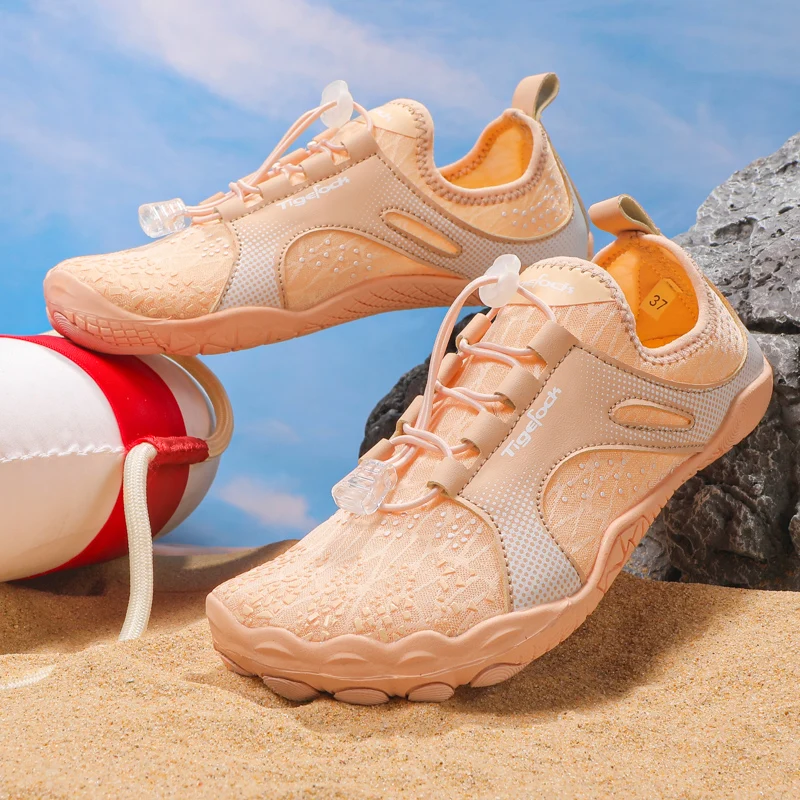 

Мужская пляжная обувь, новинка 2025, летняя приморская удобная обувь с защитой от завязок, босиком, серфинг, дайвинг, пляжное плавание, спортивная обувь для воды, пара