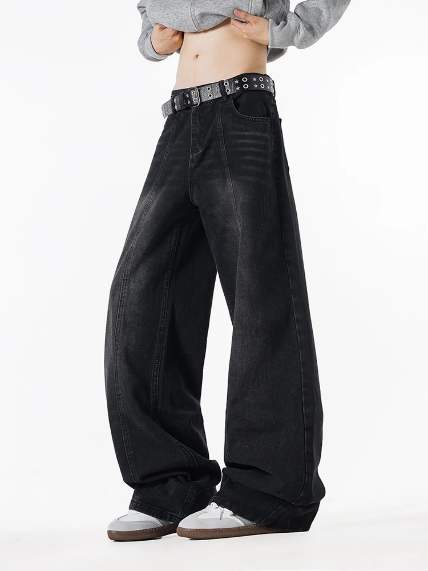 

Cleanfit Men's Distred Denim Jeans Autumn Loose Straight Leg Trousers Faionable Water Waed Splicing Knife