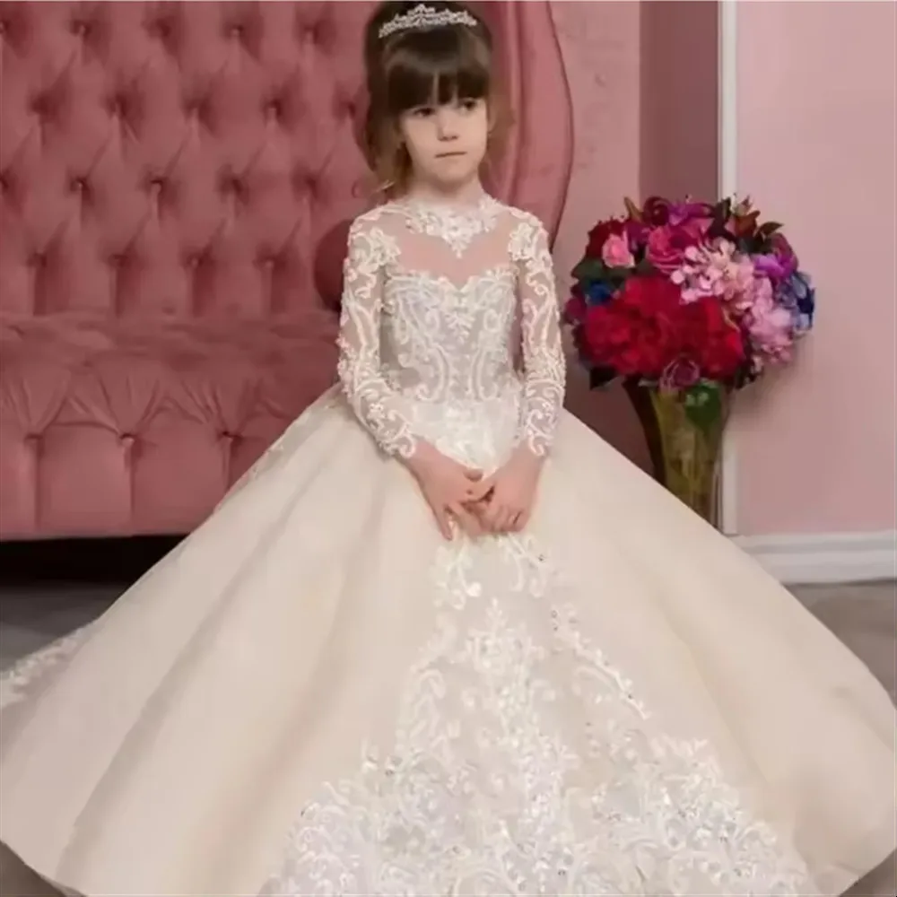 

Luxury Girls Appliques Lace Ball Gown With Train Flower Girl Wedding Dress Princess Birthday Party Dress First Communion Gown