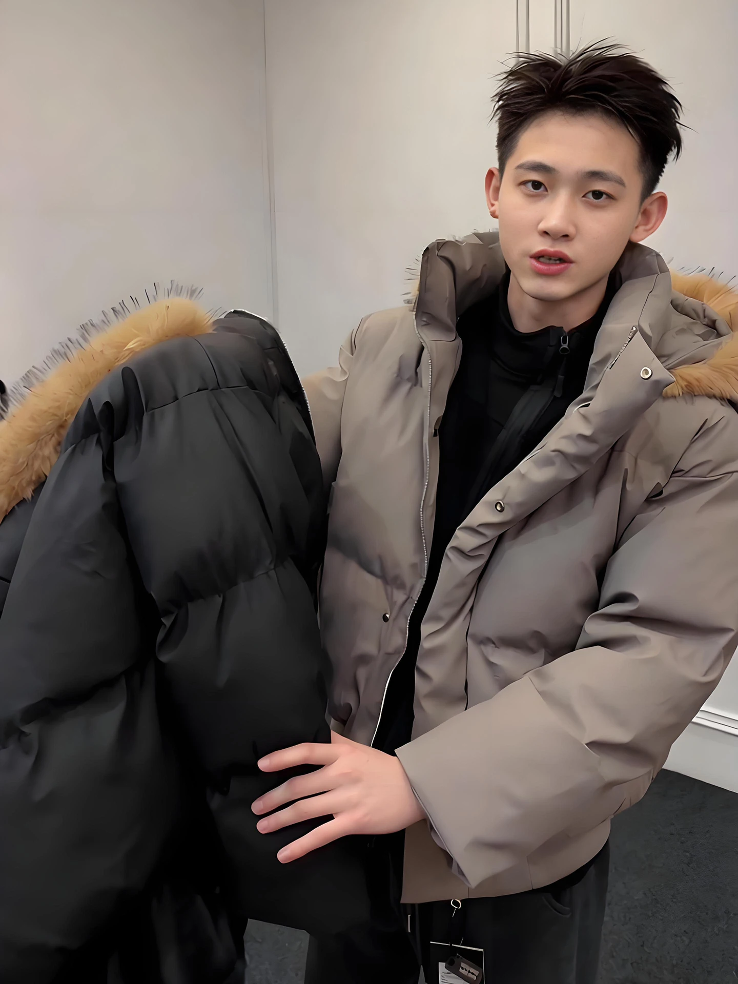 

Thiened PU Leather Removable Fur Collar American Sle Men's Winter Warm Workwear Jaet ort Bread Sle Cotton down Coat