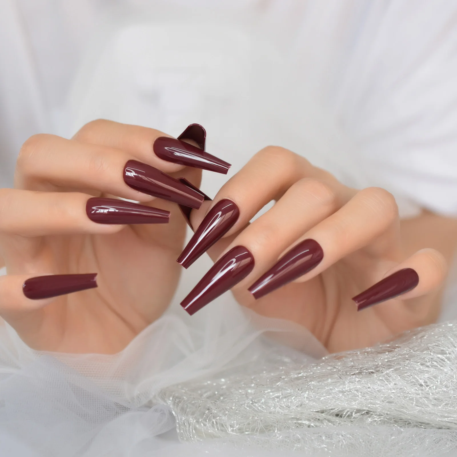 24szt Ballerina Fake Nails Burgundy Wine Red Pure Color Long Coffin Glossy Press on Nail False Tips Manicure dla kobiet i dziewcząt