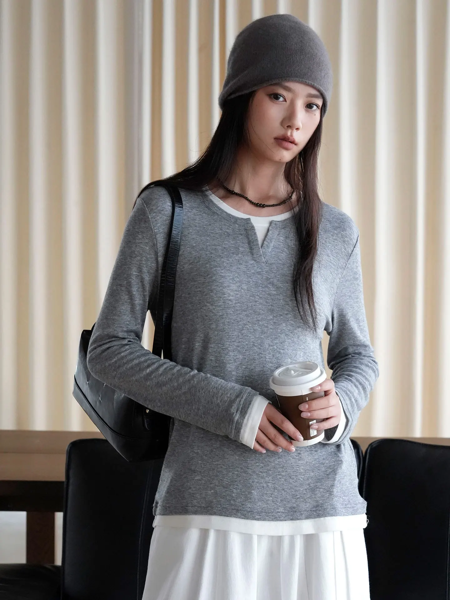 Autumn and winter new Japanese fashionable round neck small V-edge slim fit T-shirt fake two piece inner top for women
