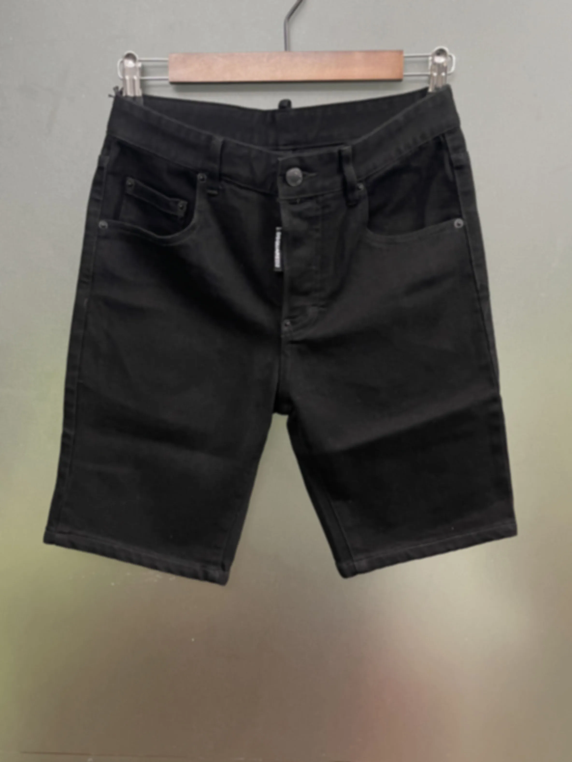 

Spring and Summer 2025 New D2 Jeans Trendy Men's Black Simple All-match Slim-fit Letter Printed Denim Shorts for Men