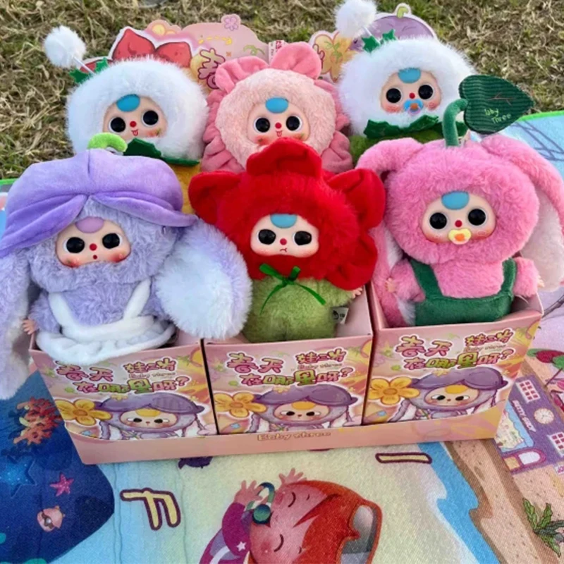 2025 جديد حقيقي الطفل ثلاثة "أين هو الربيع" سلسلة صندوق أعمى الفينيل أفخم الوجه دمية حقيبة أنيقة قلادة لعبة غامضة للأطفال