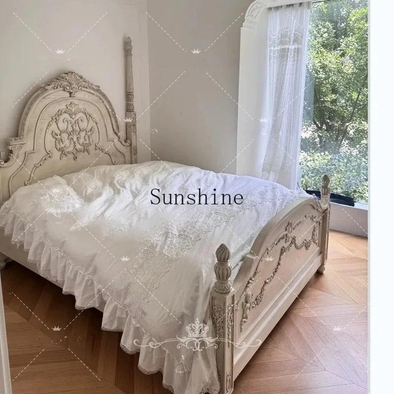 

French retro carved simple high column double princess bed