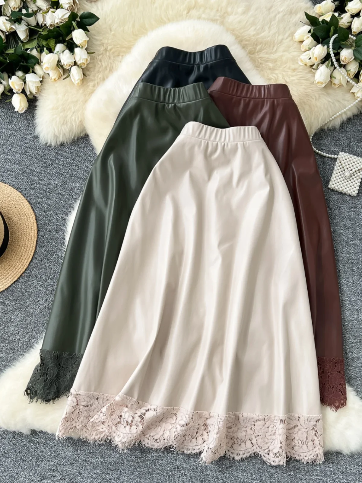 

New High-end Women's Autumn Clothing, Versatile and Fashionable Leather Skirt, High-waisted Slimming Lace Stitching A-line Skirt