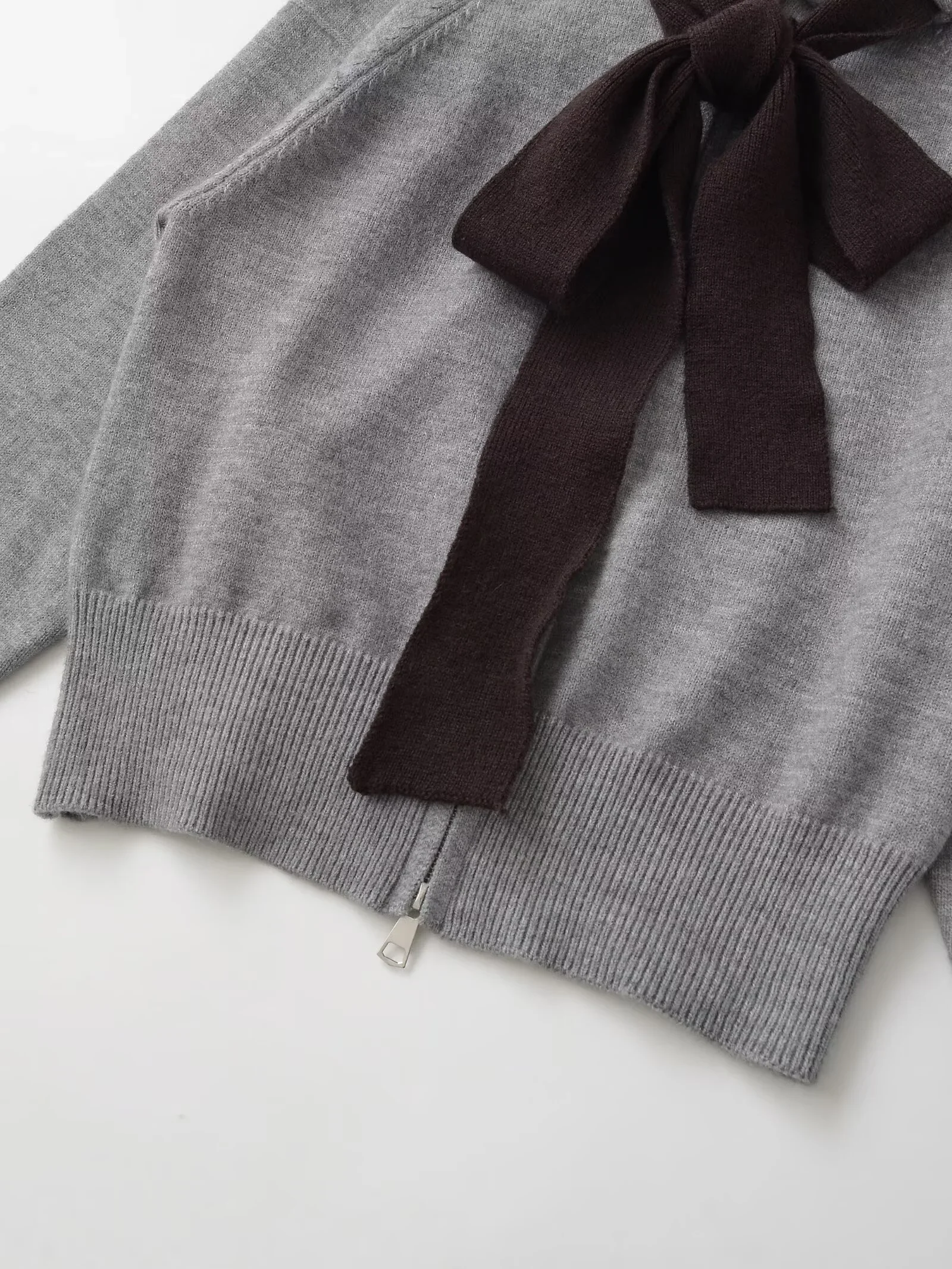 Fdey, осенний новый продукт, женский повседневный модный простой милый свободный галстук-бабочка с капюшоном и длинными рукавами, вязаный кардиган, пальто