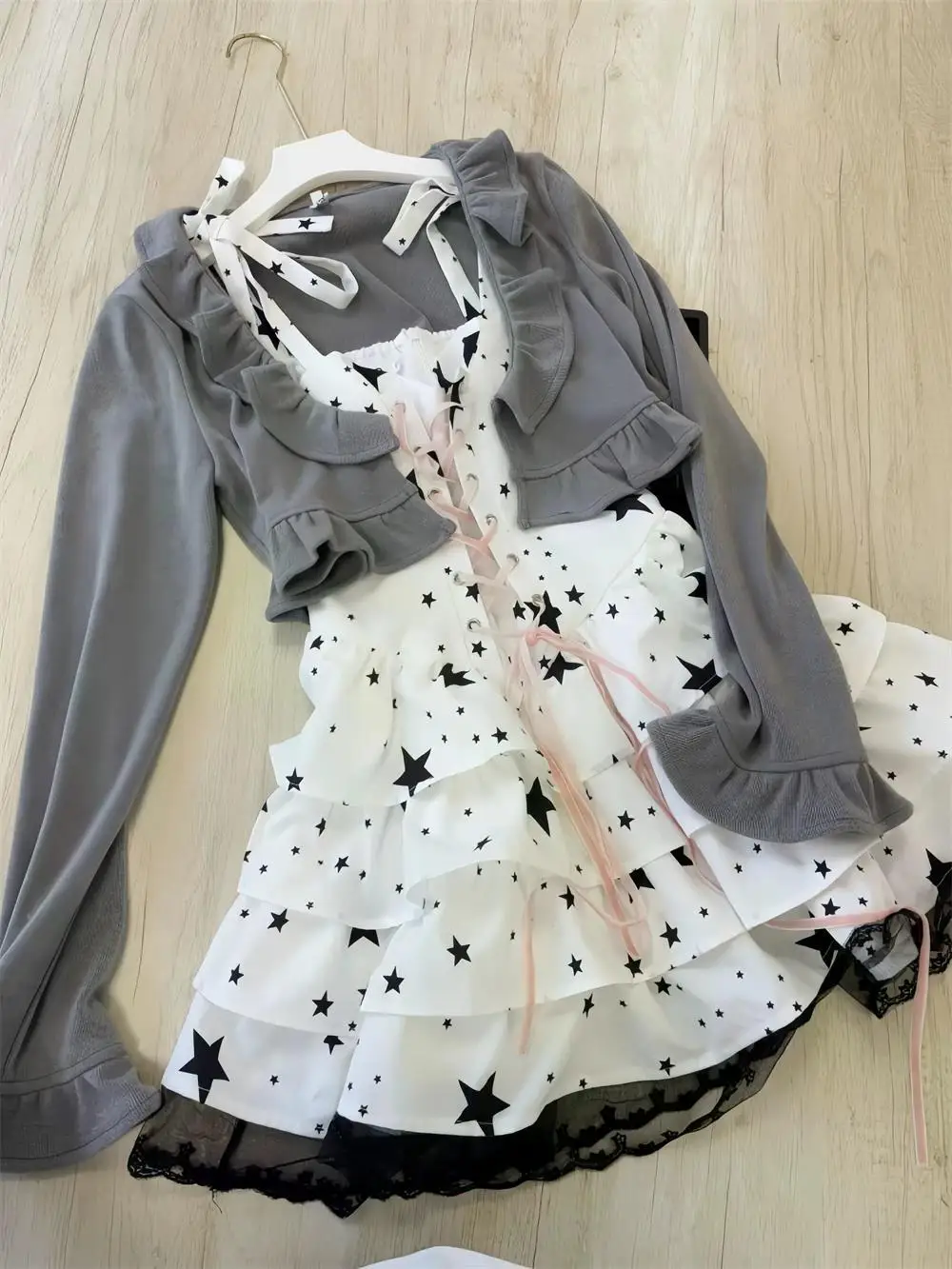 

Sweet School Girl Style Puffy Skirt Dress Cardigan Two-Piece Set for Women Spring Summer Casual High Waist Polyester Fiber