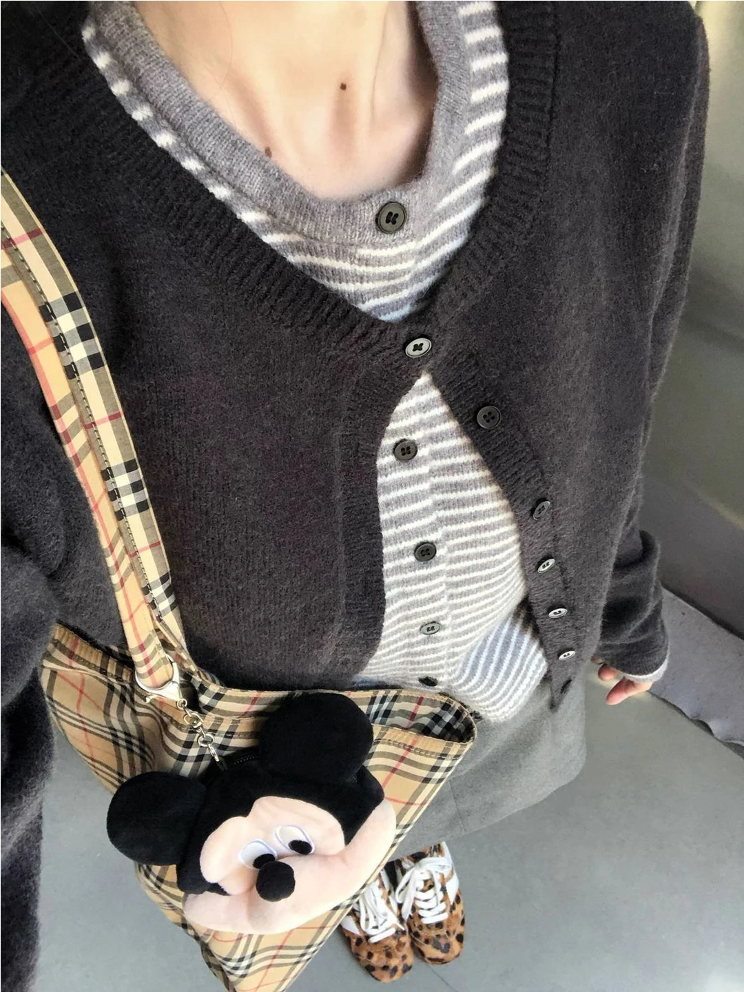 

Slimming Striped Knit Sweater Women's Outerwear Cardigan Top Korean Sle Loose Fit Long Sve round Ne Button Detail