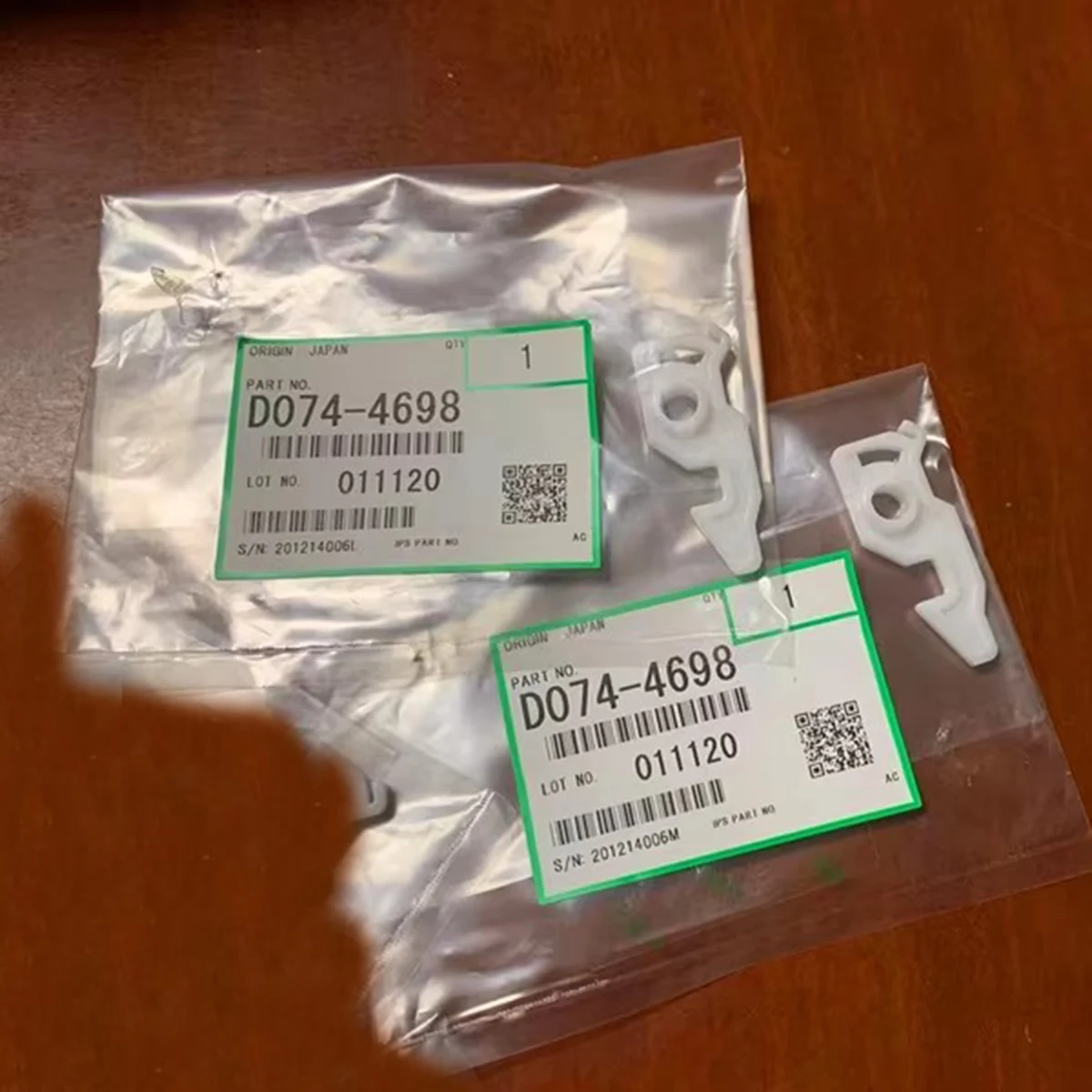 

2pcs D0744698 D074-4698 Lock Lever for Lower Left Frame for Ricoh Pro 8100 8110 8120 8200 8210 8220 8300 8320