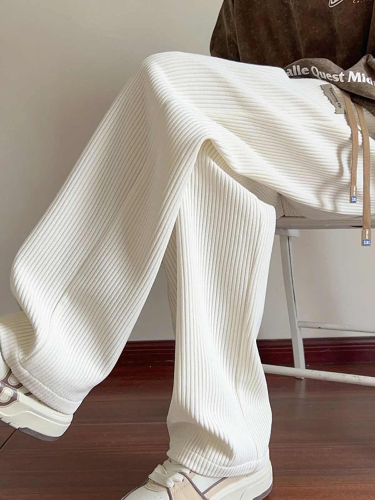 

Белые вельветовые спортивные брюки мужские прямого кроя, повседневные, летние, весенние, плотные, в американском стиле, свободного кроя, для отдыха