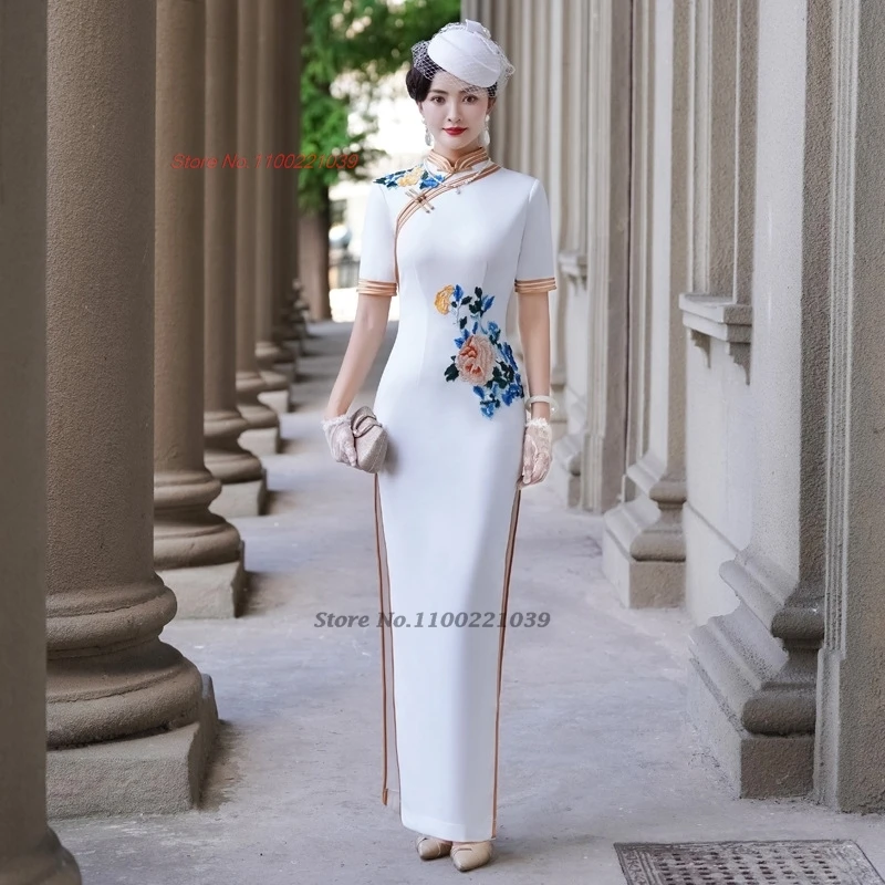 

2025 chinese vintage dress improved cheongsam retro banquet evening dress national flower embroidery stage performance qipao