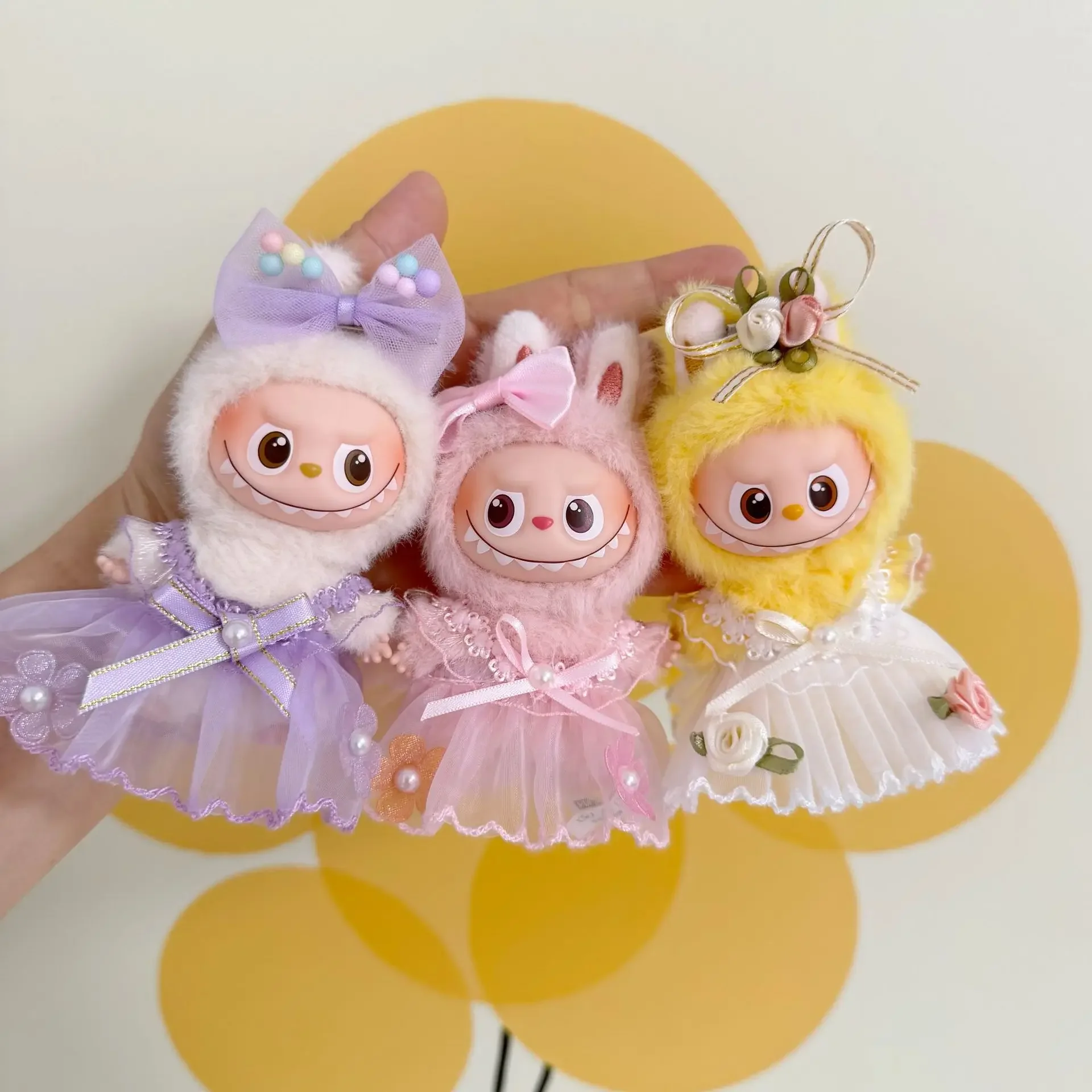 Rosa Rock mit Haarschmuck für Labubu4.0 The Monsters Pin For Love Series Puppenkleidung Accessoires Trendiges Outfit